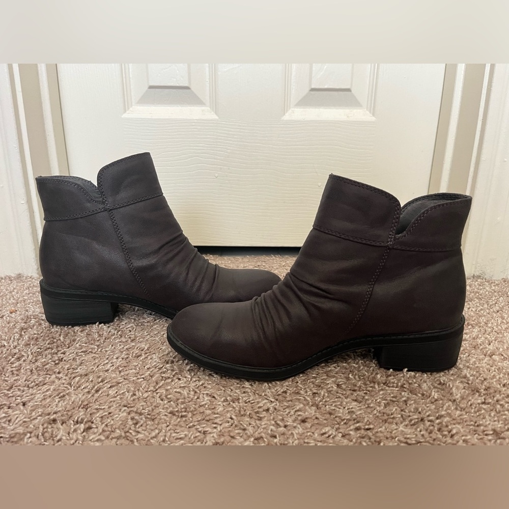 Women’s Baretraps Ankle Boots